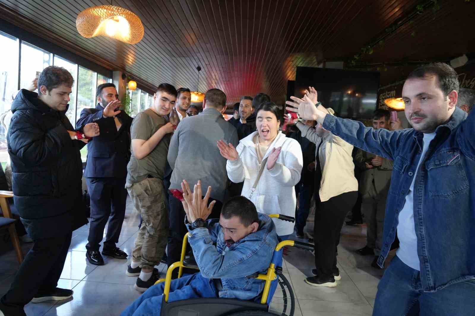 engelleri astilar vatana asker oldular 9 T6wi53Ag