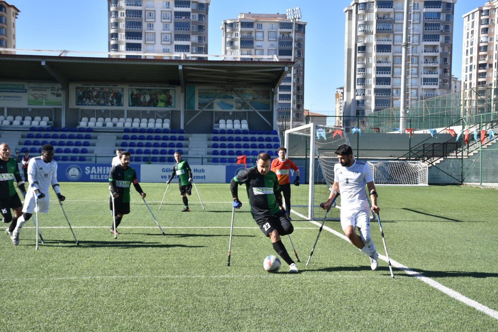 engellerini ampute futbolla asiyorlar 6 yCsbv69X
