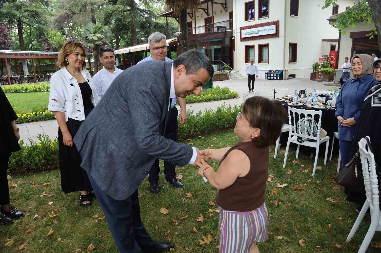 engelli bireyler bursayi gezdi 2 i4wvGgE2
