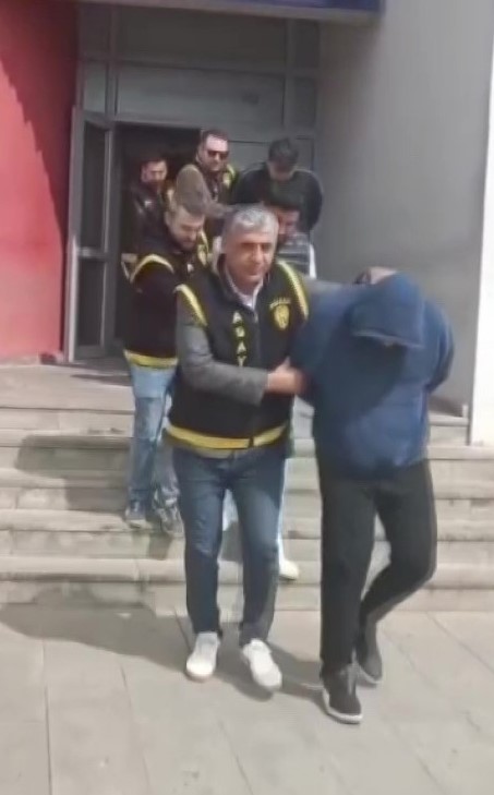 engelli evladi icin biriktirdigi altinlari dolandiricilara verdi polis buldu 3 3dfGBNF5