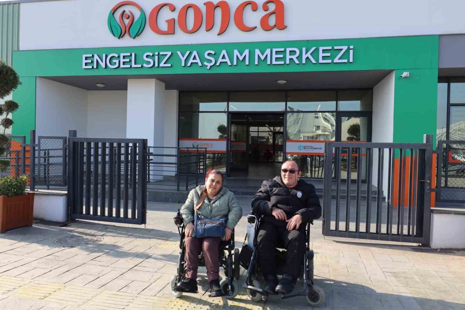 engellisin evlenemezsin dediler onlar akulu sandalyede zeybek oynuyor 1 tIlFbXm9