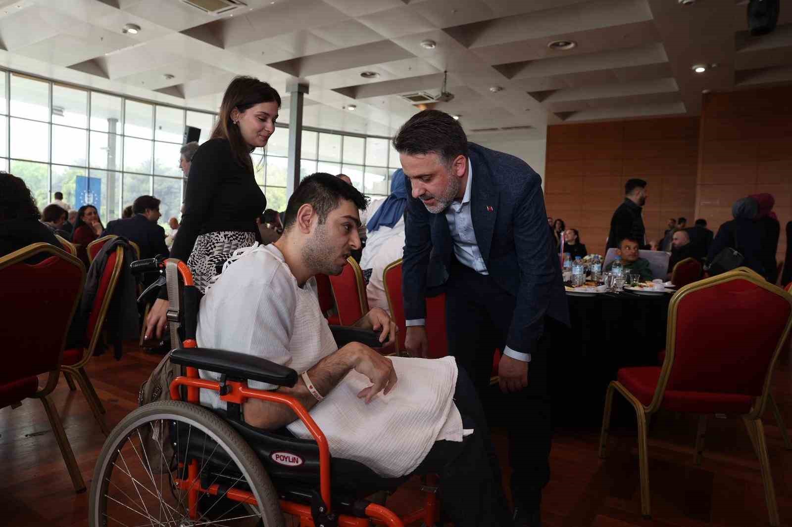 engelsiz bursa bulusmasinda gonuller bir oldu 0 DOWg4UA9