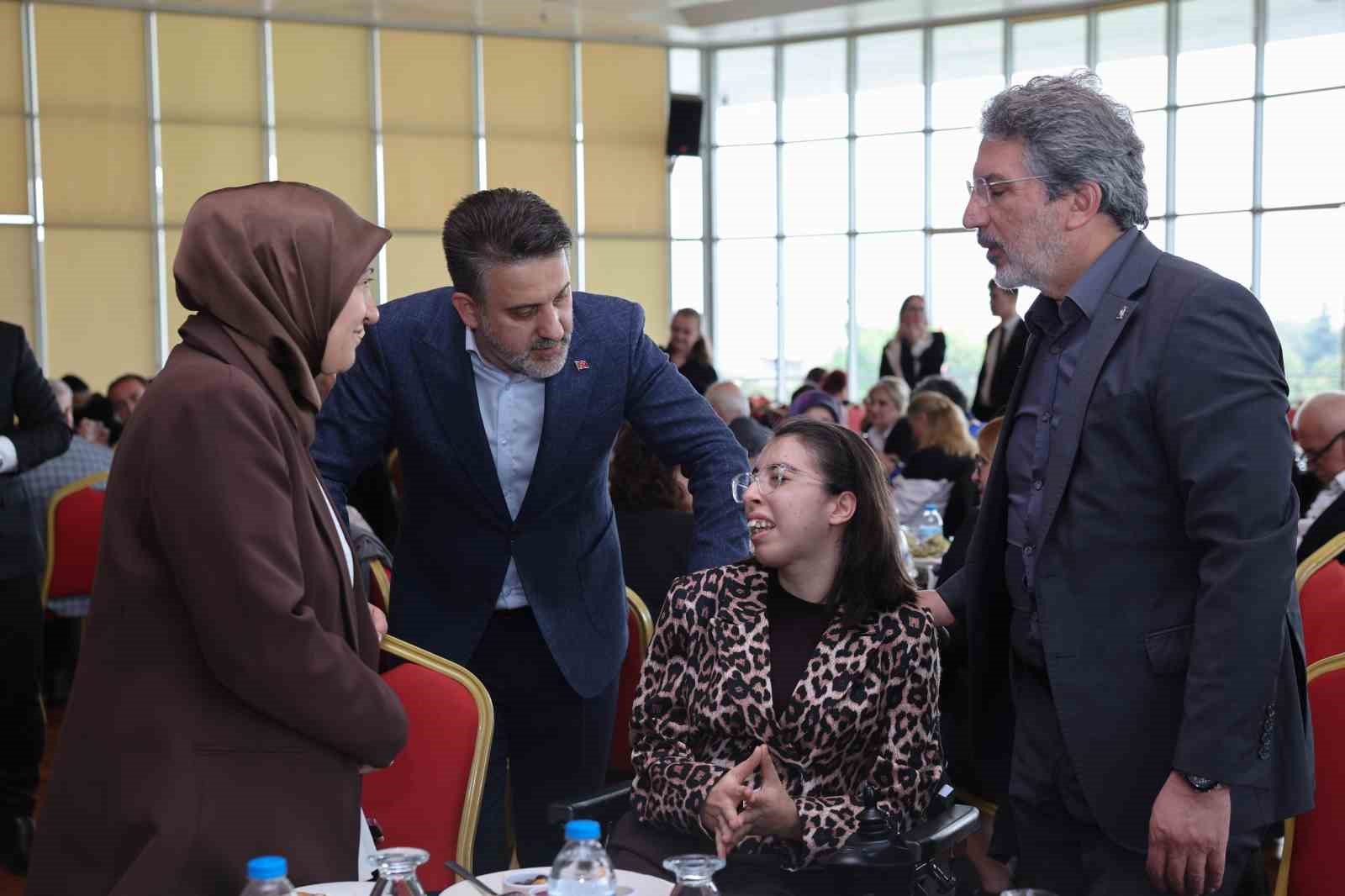 engelsiz bursa bulusmasinda gonuller bir oldu 5 PsQBgWMG