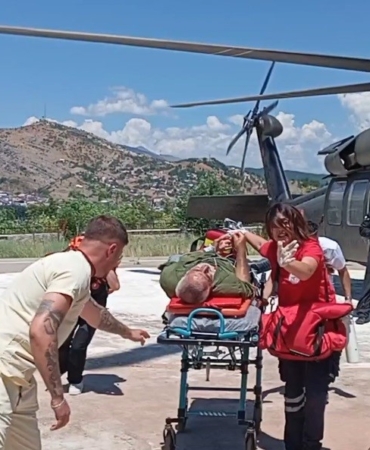 engerek-yilaninin-isirdigi-sahis-helikopterle-hastaneye-kaldirildi-ixu1kl4g.jpg