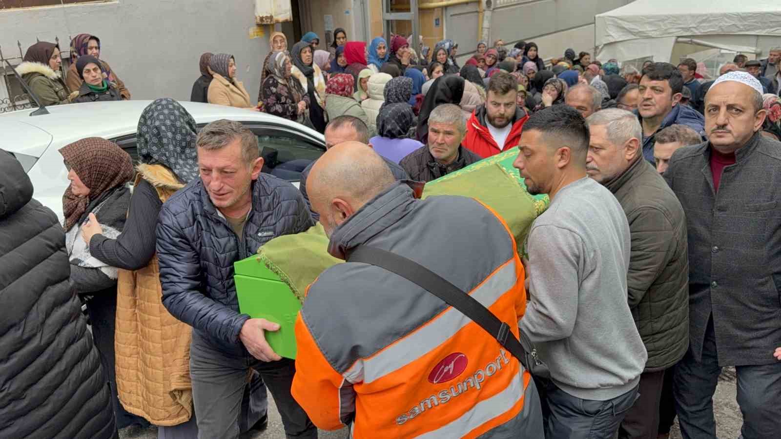 enistesi tarafindan oldurulen kadin icin ailesi gozyasi doktu 0 yPkOUhWK