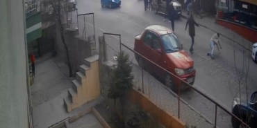 enistesine-kursun-yagdirip-uzerinden-otomobille-gecen-sanigin-cezasi-dustu-2uAN331E.jpg