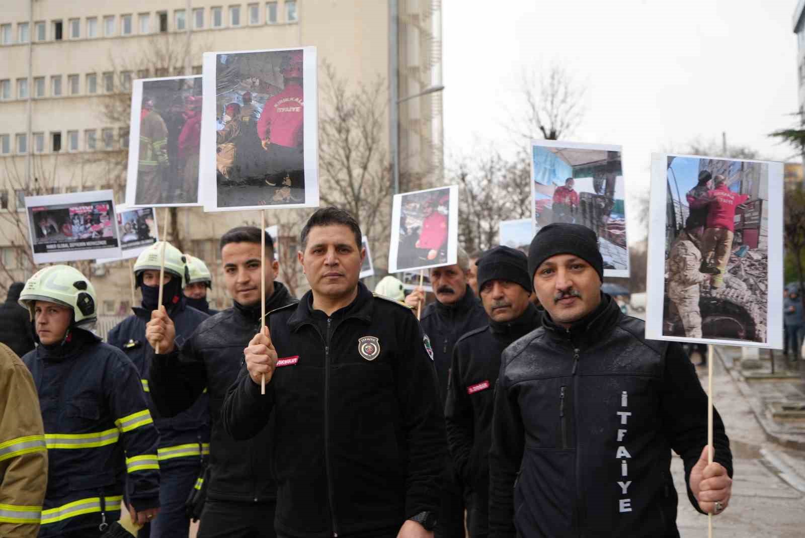 Enkaz altında hafızalara kazınan anlar: "Çay içelim" teklifi ve küçük Zehra’nın kurtuluşu 6 enkaz altinda hafizalara kazinan anlar cay icelim teklifi ve kucuk zehranin kurtulusu 2 L7CauZRK