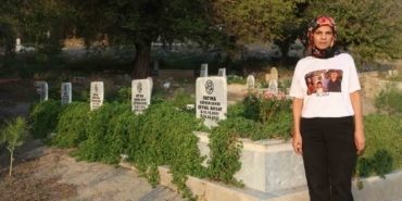 enkaz-altindaki-kardesiyle-yaptigi-konusmayi-unutamayan-kadin-yagmur-apartmaninda-kaybettigi-13-yakini-icin-adalet-D3hTUYW4.jpg