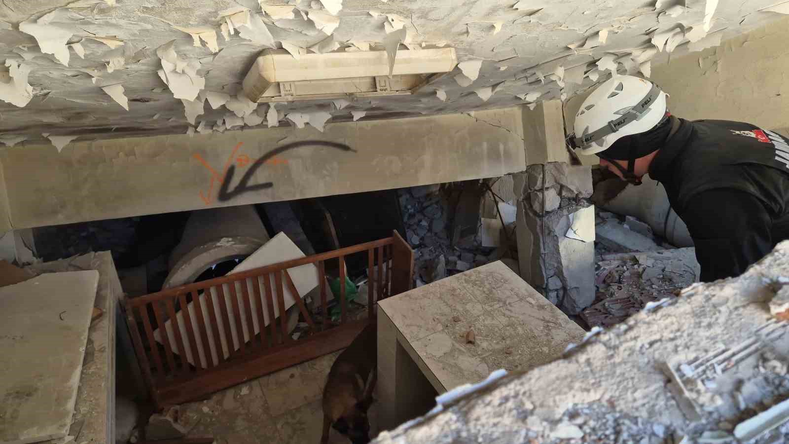 enkazda yarali aradilar tekirdagda deprem tatbikati 4 fv8AtKBI