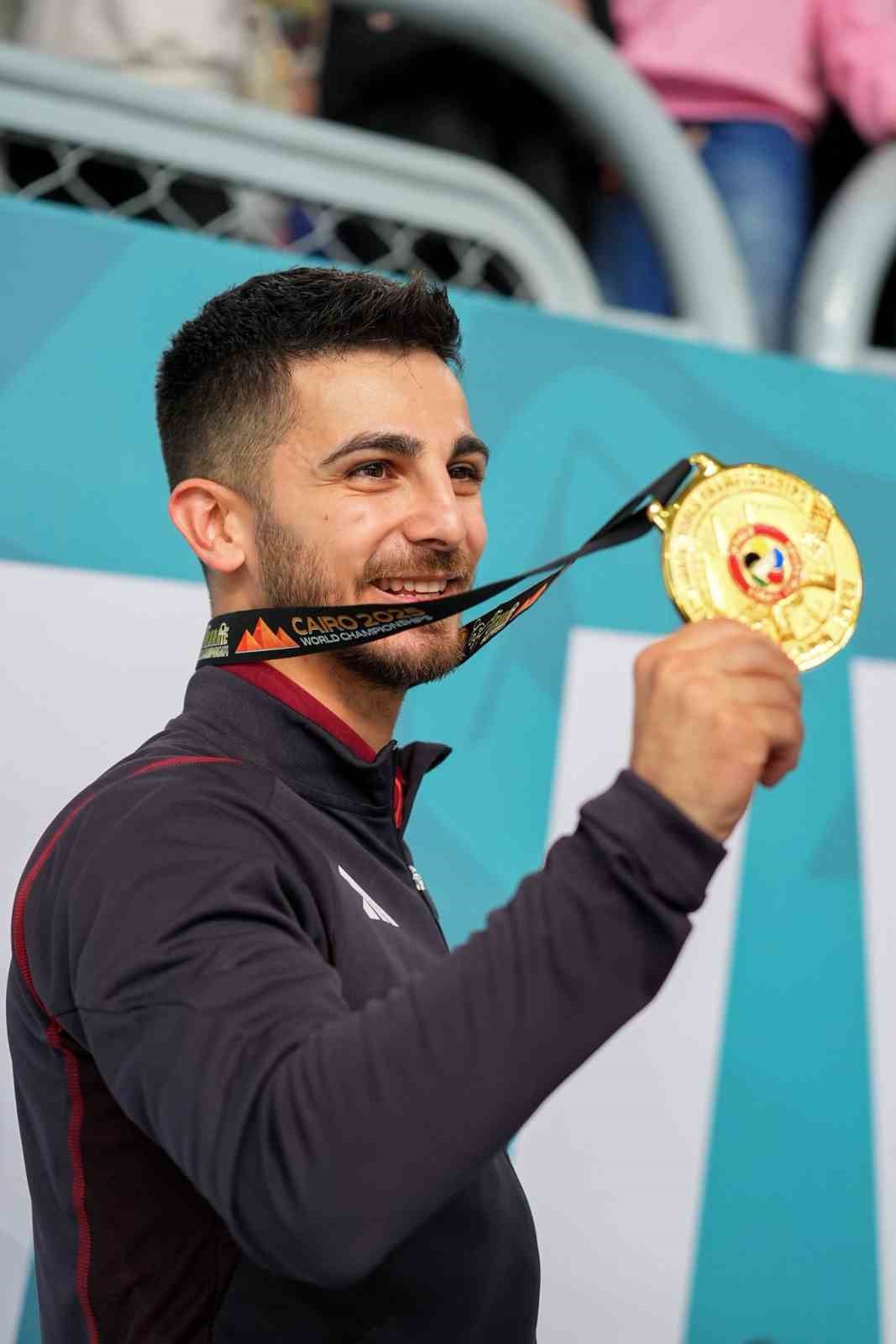 eray samdan dunya karate sampiyonasinda altin madalya kazandi 0 JHWYZYvO
