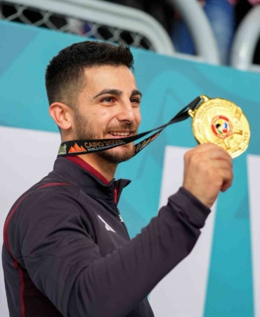 eray-samdan-dunya-karate-sampiyonasinda-altin-madalya-kazandi-jS4vyWnq.jpg