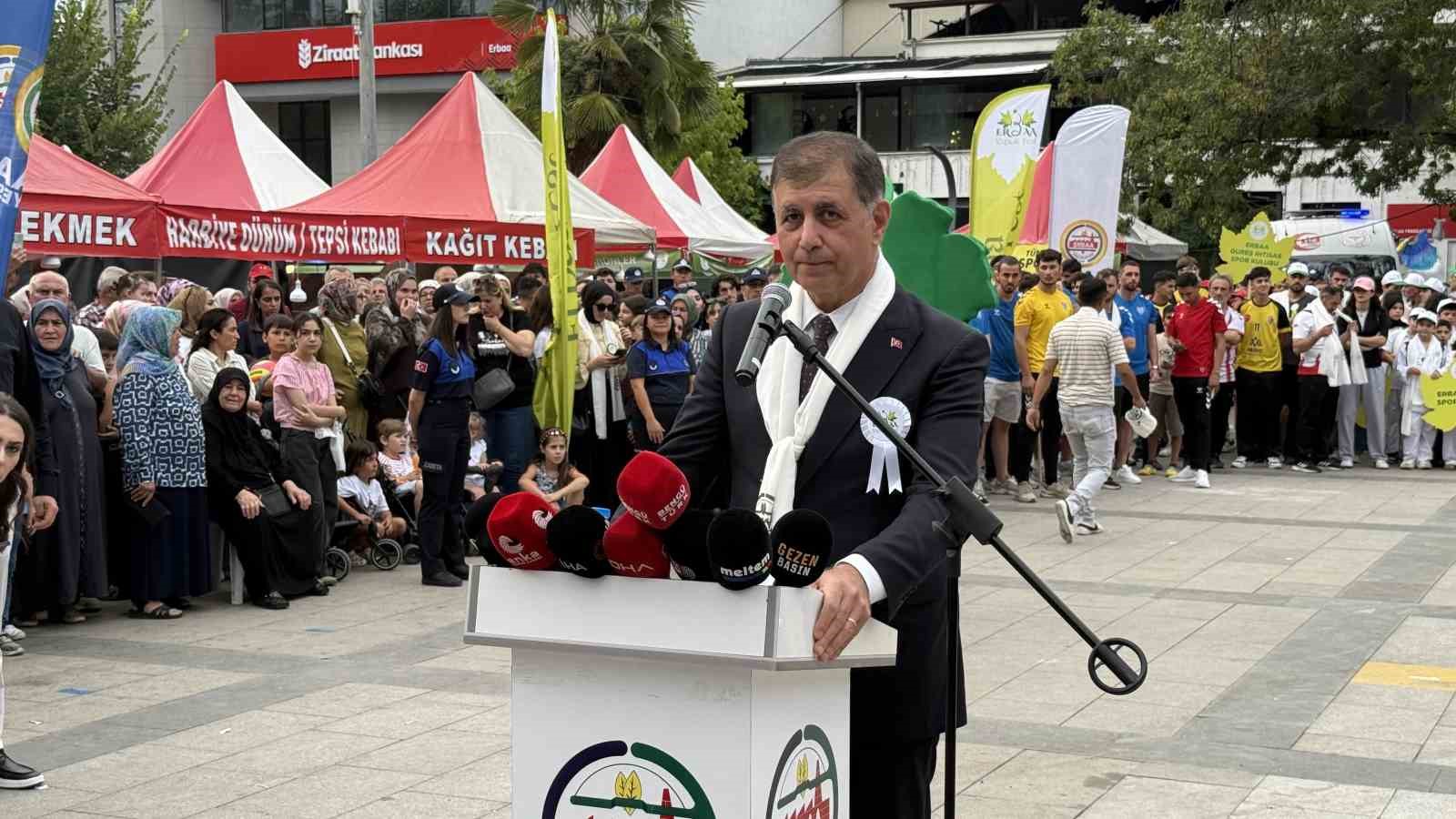 Erbaa Belediyesi’nden Narince yaprağıyla rekorluk lezzet 10 erbaa belediyesinden narince yapragiyla rekorluk lezzet 6 qgZGVuab