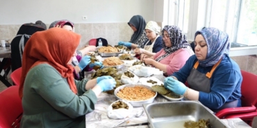 erbaa-belediyesinden-narince-yapragiyla-rekorluk-lezzet-Q9k7MliO.jpg