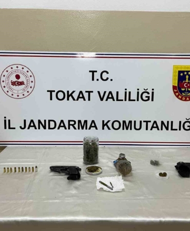 erbaada-jandarmadan-uyusturucu-ve-ruhsatsiz-silah-operasyonu-f8fGYuOG.jpg