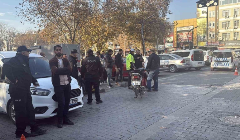 erbaada-sahte-plaka-denetiminde-yakayi-ele-verdi-64-bin-tl-ceza-uygulandi-cGzJOrjy.jpg