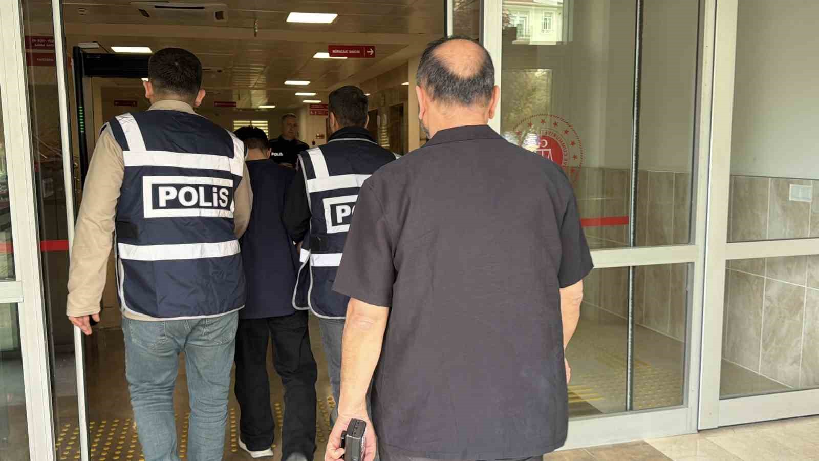 erbaada sampiyonluk kutlamasinda havaya ates acan supheli yakalandi 1 J1Bcknlw