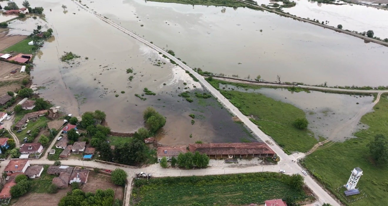 erbaadaki taskinin bilancosu gun agarinca ortaya cikti 2 PZcKPqlu