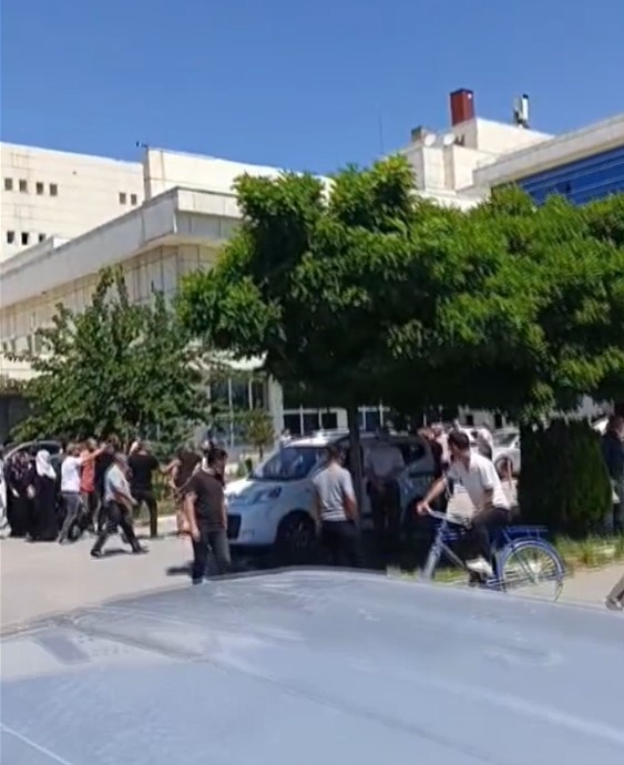 erciste akraba aileler arasinda arazi kavgasi 8 yarali 2 GMfPz2p2