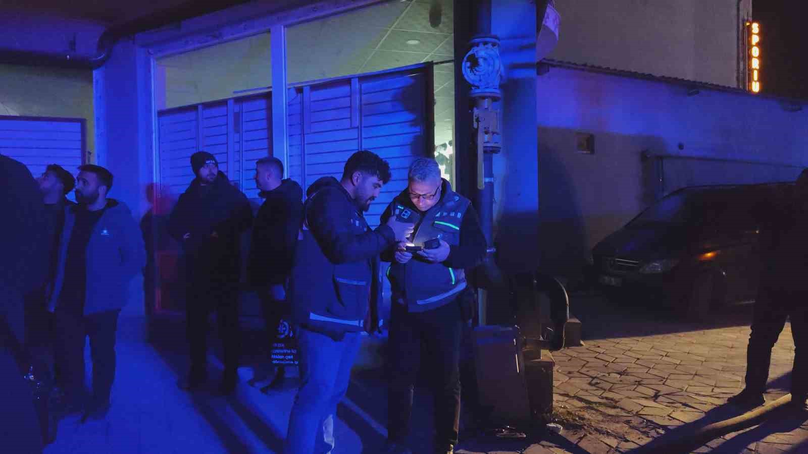 erciste apartmanda yangin 15 kisi dumandan etkilendi 5 tWVMY4H3