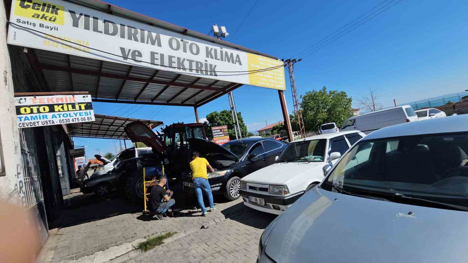 Erciş’te sıcak hava etkisini gösterdi, sürücüler klima için sanayiye akın etti 6 erciste sicak hava etkisini gosterdi suruculer klima icin sanayiye akin etti 2 eOMhlG85