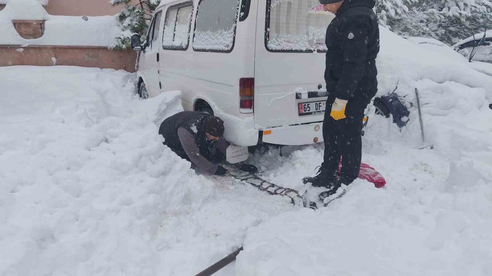 erciste yogun kar yagisi hayati felc etti 11 zsNadgrq