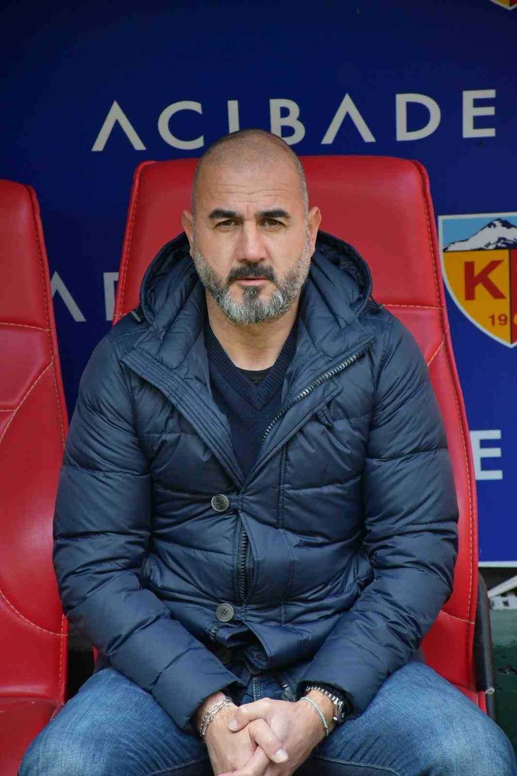 erciyes 38 fk gokhan unal ile yollarini ayirdi 1 AFWvzDfC