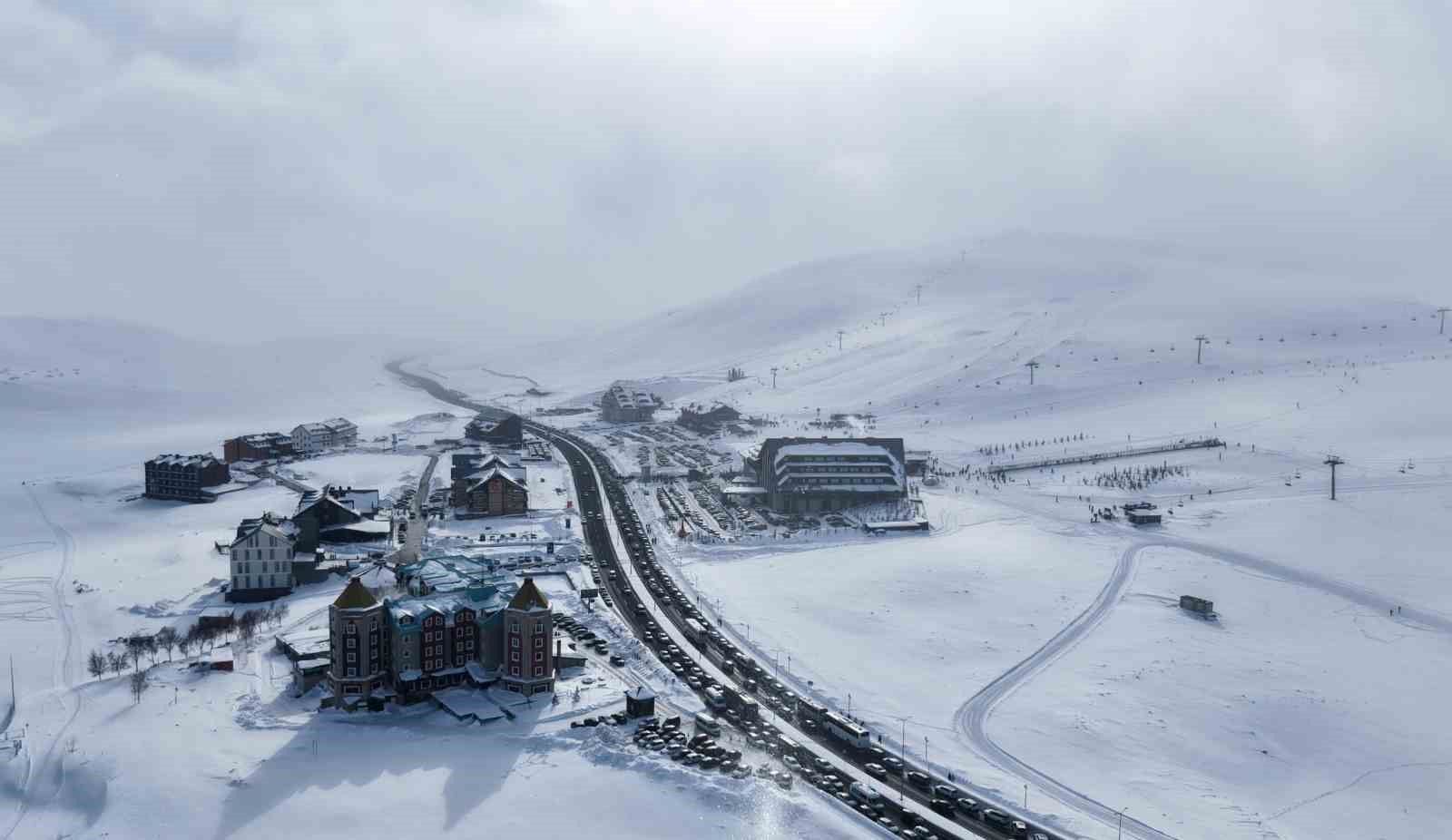erciyes somestirin ilk hafta sonunda 250 bin kisiyi agirladi 1 SBq3Z9aE