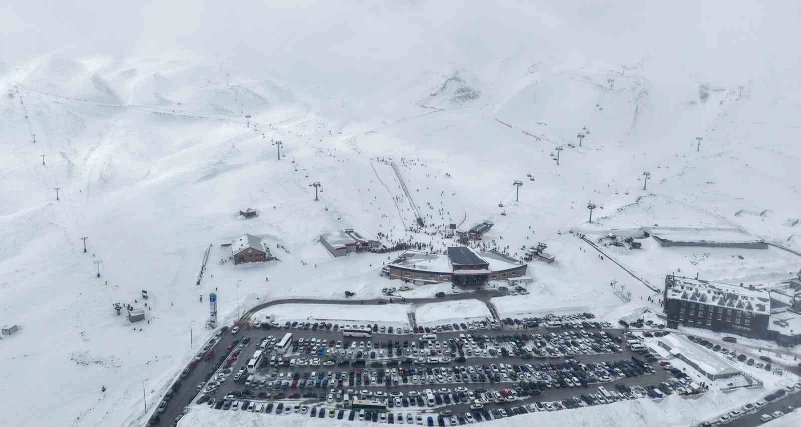 erciyes somestirin ilk hafta sonunda 250 bin kisiyi agirladi 3 ilfkIYtj
