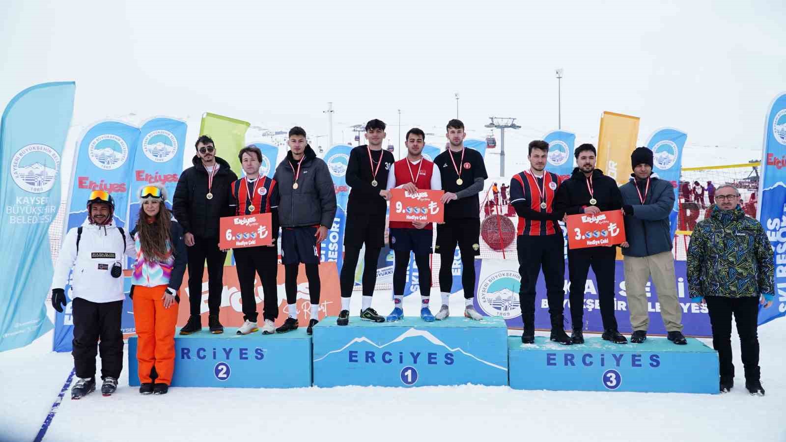 erciyeste kar voleybolu heyecani 4 DPXiiYd8