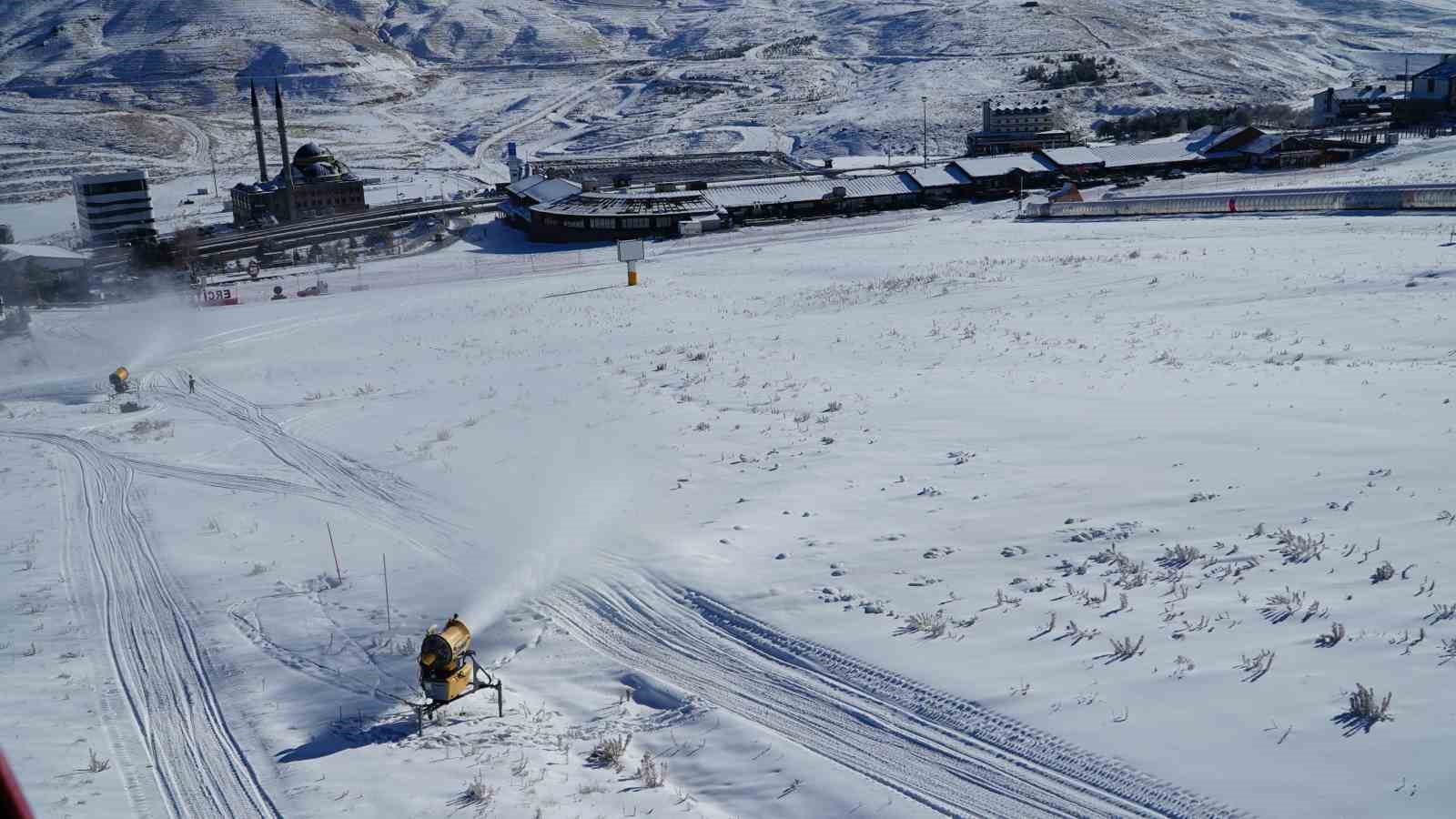 Erciyes’te Türkiye’nin en gelişmiş yapay karlama sistemiyle pistler sezona hazırlanıyor 5 erciyeste turkiyenin en gelismis yapay karlama sistemiyle pistler sezona hazirlaniyor 1 G2CWF12z