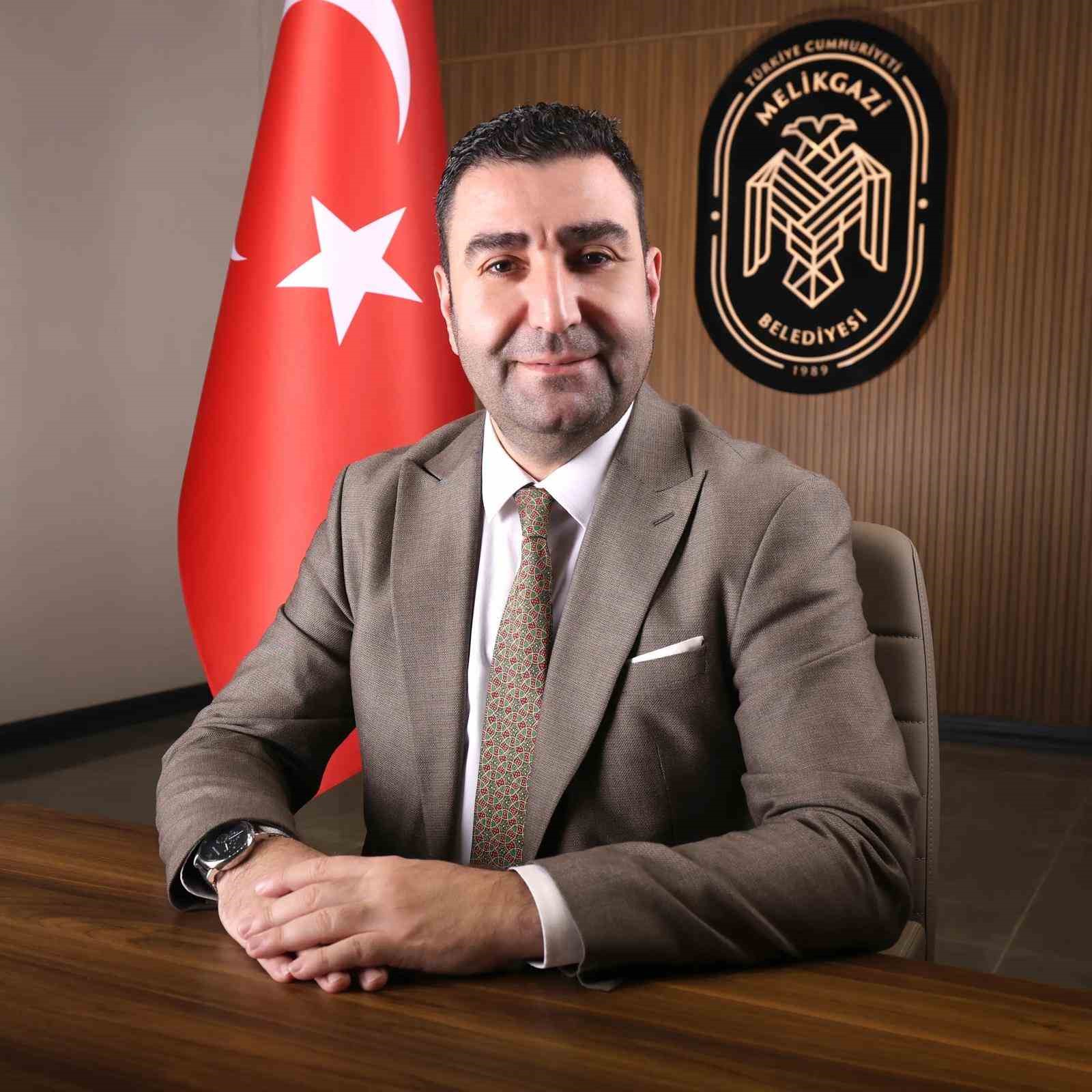 erciyesten bisikletle indigi sirada bisikletten dusen melikgazi belediyesi ozel kalem muduru hayatini kaybetti 2 LaFhvvs7