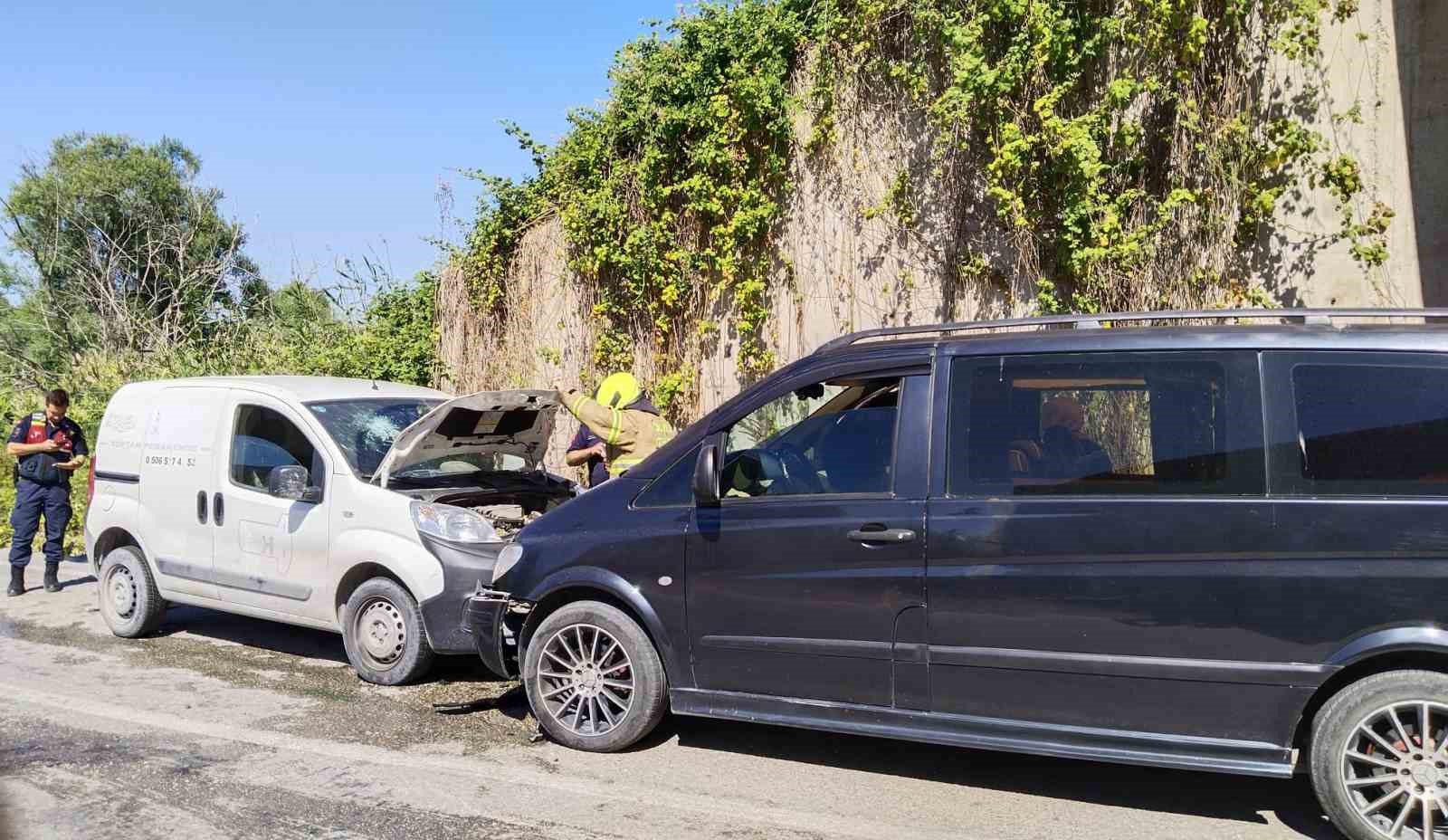 erdekte alt gecitte kaza 1 yarali 3 57A2weyZ