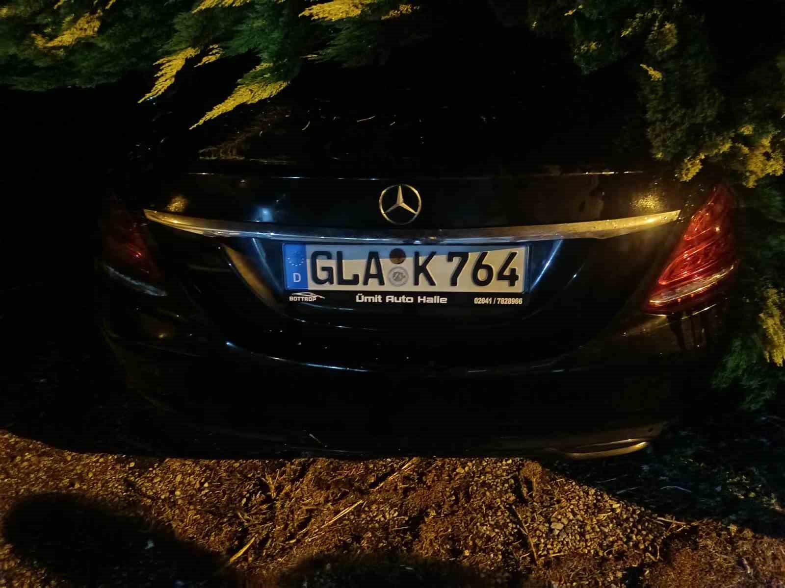 Erdek’te fırtına ve dolu yağışı: Ağaçlar devrildi, çatılar uçtu 15 erdekte firtina ve dolu yagisi agaclar devrildi catilar uctu 11 CrCPjVpc