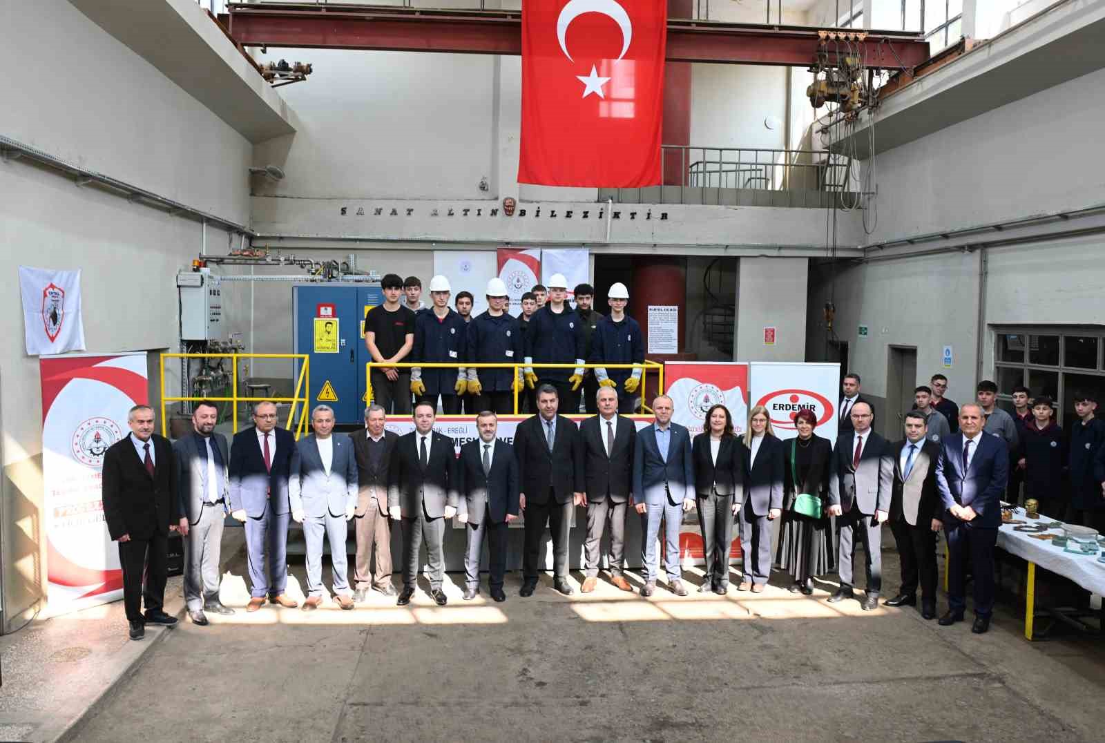 erdemirden ogrencilere gercek uretim deneyimi 3 6cZXizmM