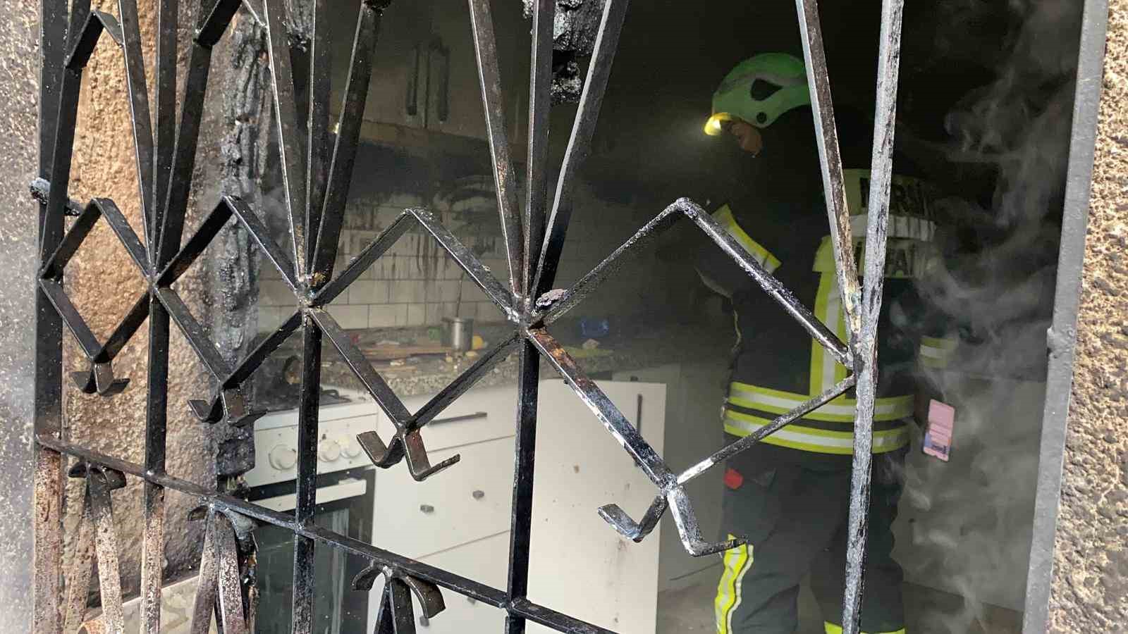 erdemlide ev yangini buyumeden sonduruldu 1