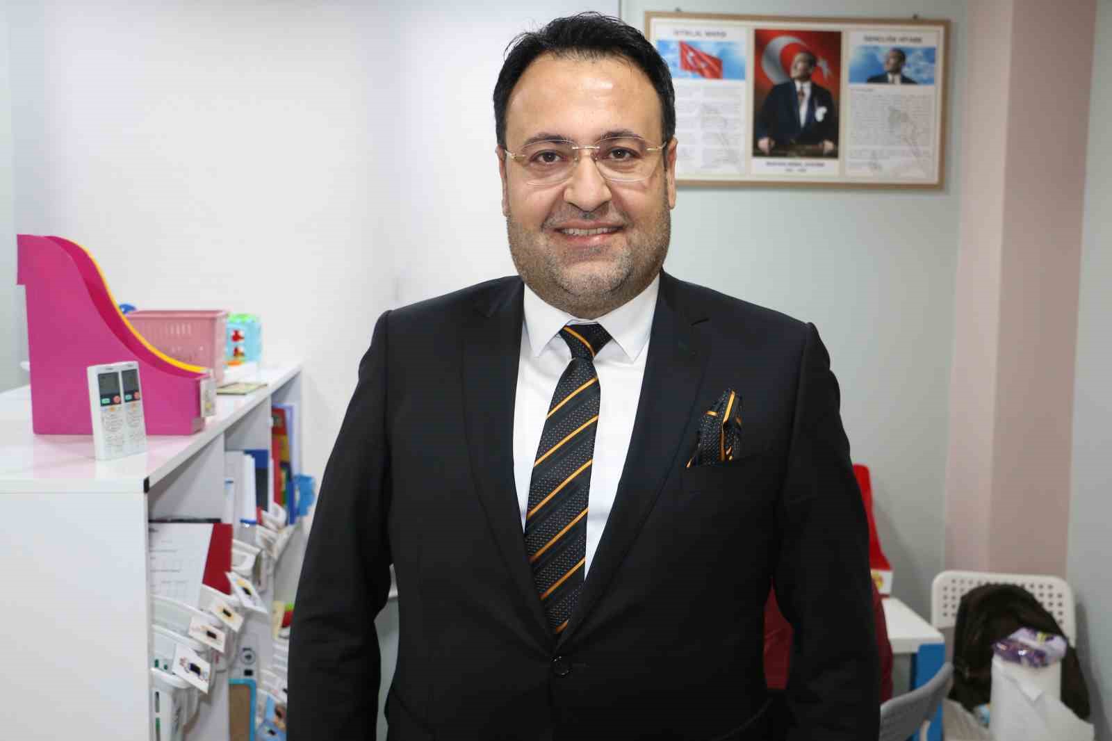 erdemliler hareketi dernegi ihtiyac sahibi cocuklara mont ve bot desteginde bulundu 3 u9Od7qpM