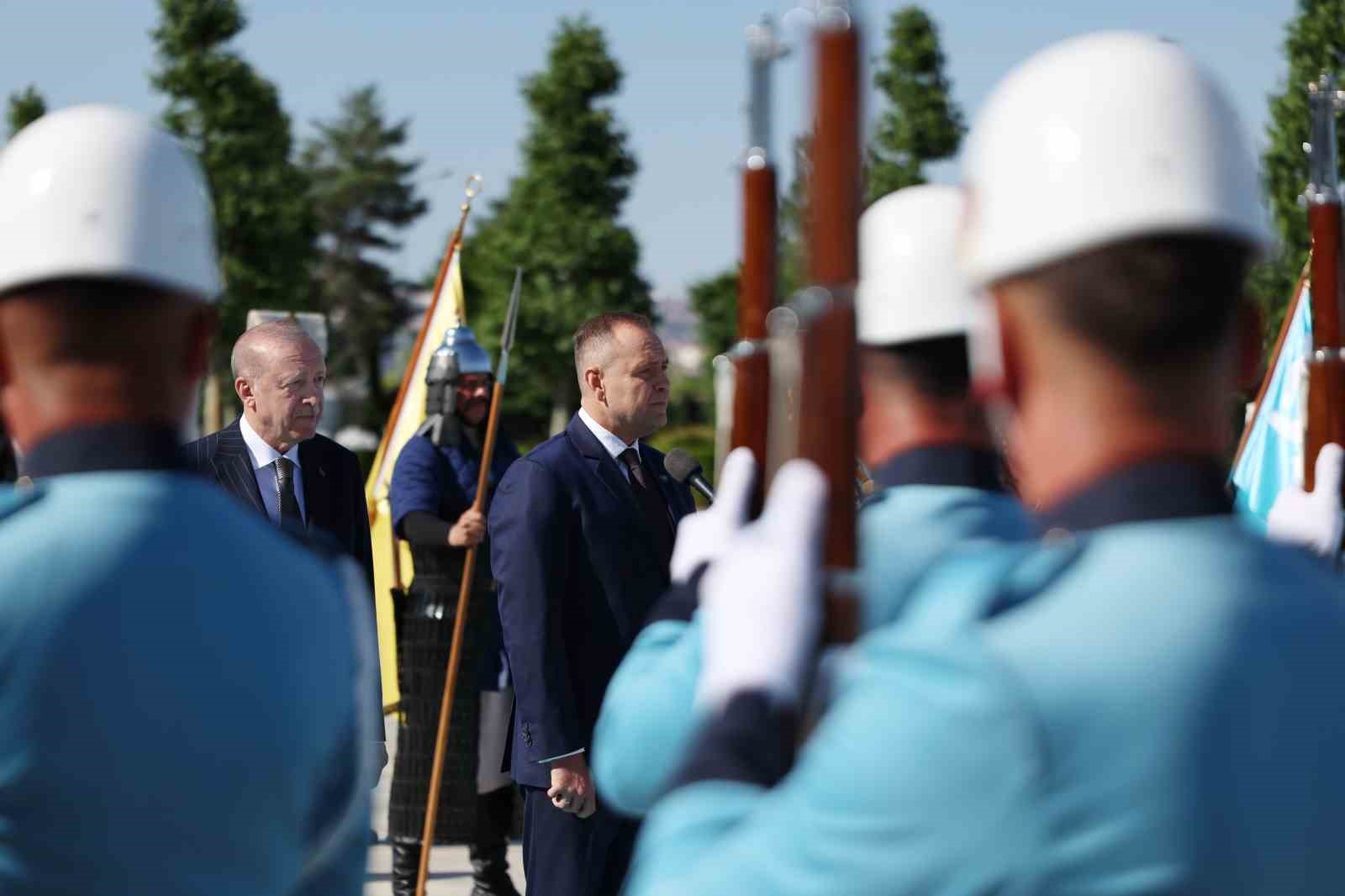Erdoğan: "NATO zirvesi kapsamında ittifakın Avrupa sütununun güçlendirilmesi ve caydırıcılığının tahkim edilmesi ortak önceliğimiz" 7 erdogan nato zirvesi kapsaminda ittifakin avrupa sutununun guclendirilmesi ve caydiriciliginin tahkim edilmesi ortak onceligimiz