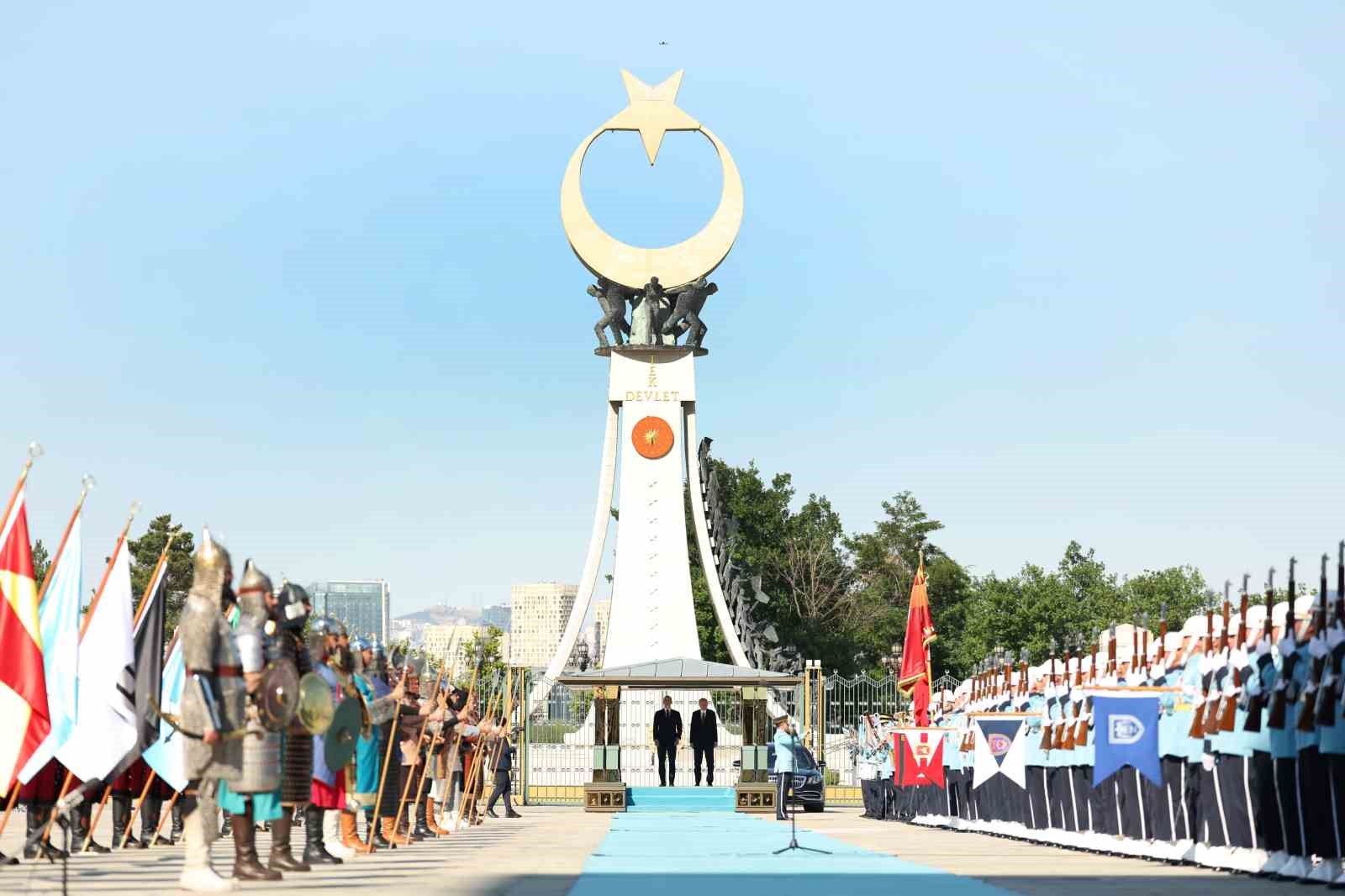 Erdoğan: "NATO zirvesi kapsamında ittifakın Avrupa sütununun güçlendirilmesi ve caydırıcılığının tahkim edilmesi ortak önceliğimiz" 18 erdogan nato zirvesi kapsaminda ittifakin avrupa sutununun guclendirilmesi ve caydiriciliginin tahkim edilmesi ortak onceligimiz YDvwgOJl