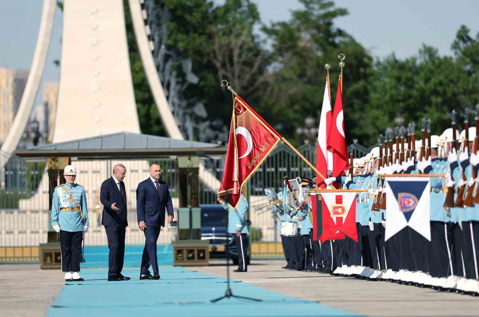 Erdoğan: "NATO zirvesi kapsamında ittifakın Avrupa sütununun güçlendirilmesi ve caydırıcılığının tahkim edilmesi ortak önceliğimiz" 20 erdogan nato zirvesi kapsaminda ittifakin avrupa sutununun guclendirilmesi ve caydiriciliginin tahkim edilmesi ortak onceligimiz ympdXANf