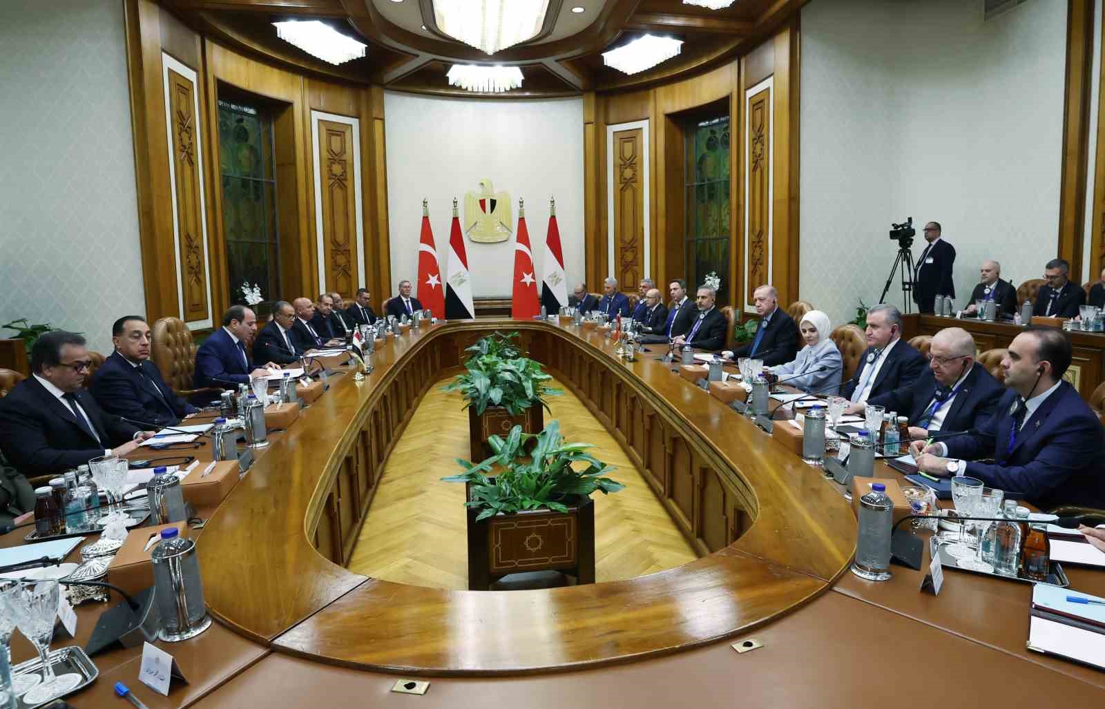 erdogan sisi ile gorustu 2 VyTieXym