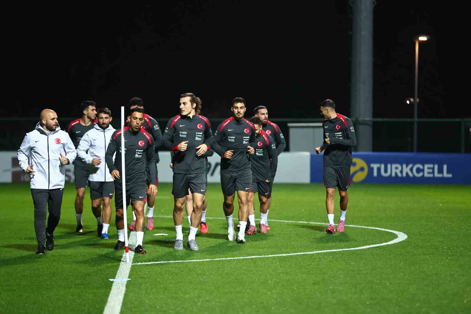 eren elmali a milli takim aday kadrosundan cikarildi 0 znKrKn6I