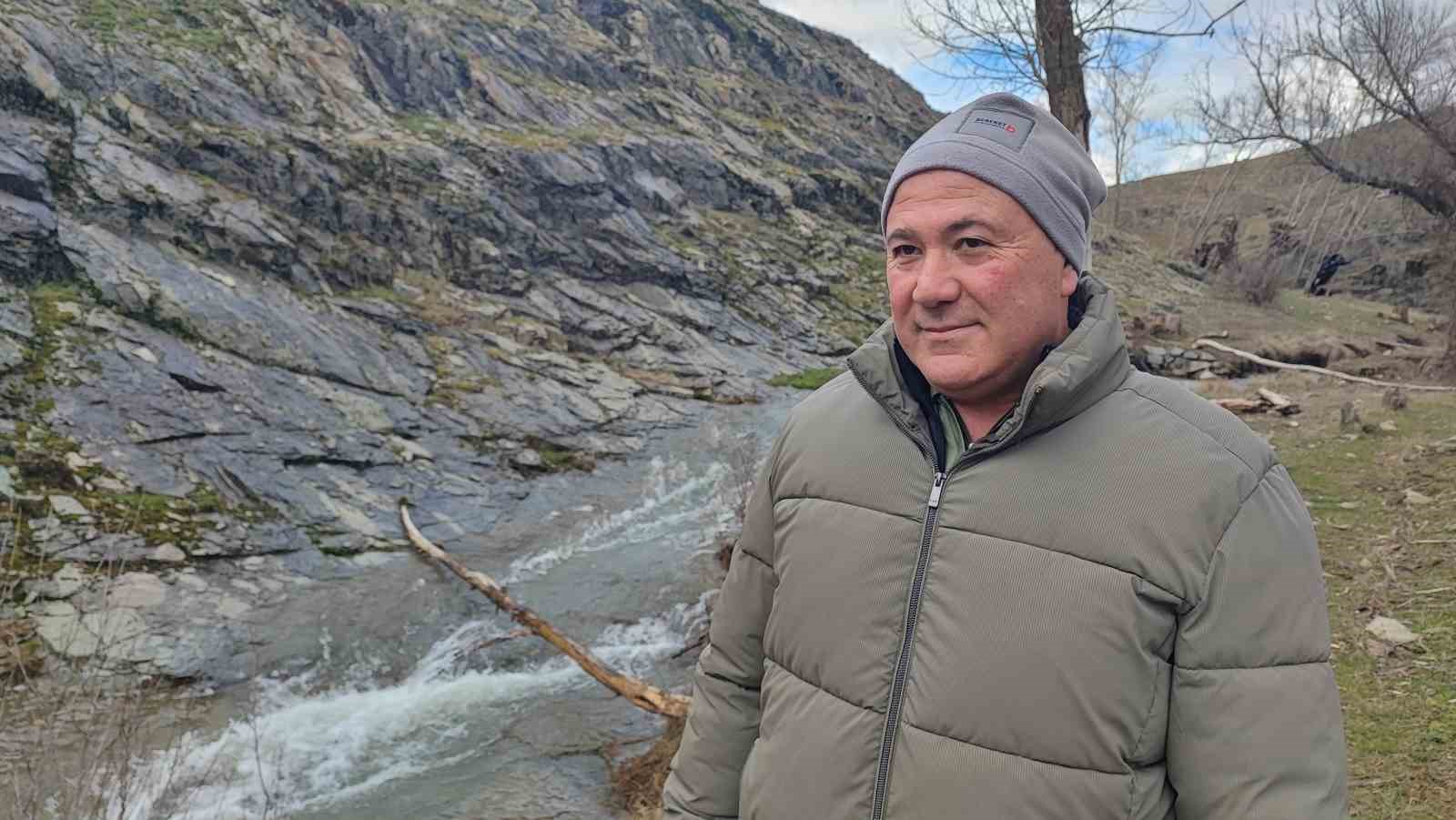 eriyen kar sulari yazin kuruyan selaleyi yeniden costurdu 4 ZHCuvAj6