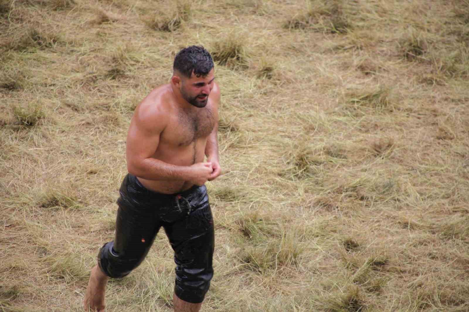 erkan tas ile feyzullah akturk kirkpinarda finale yukseldi 0 RsHhIrmA