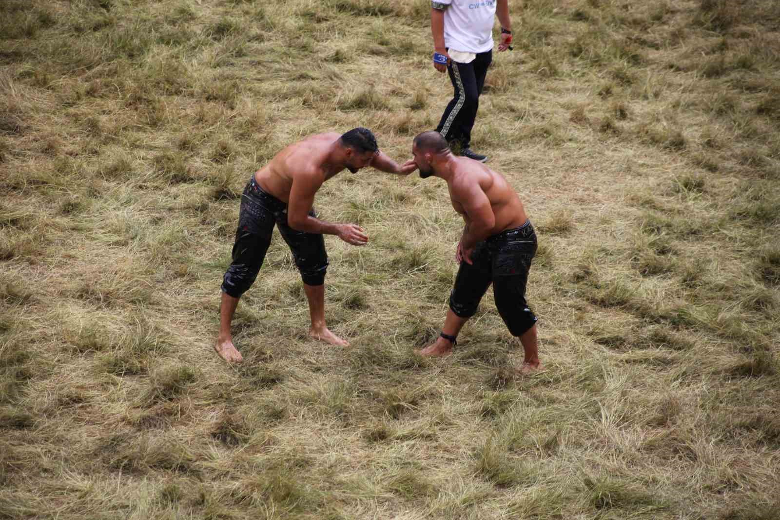 erkan tas ile feyzullah akturk kirkpinarda finale yukseldi 2 VXtgXeiS