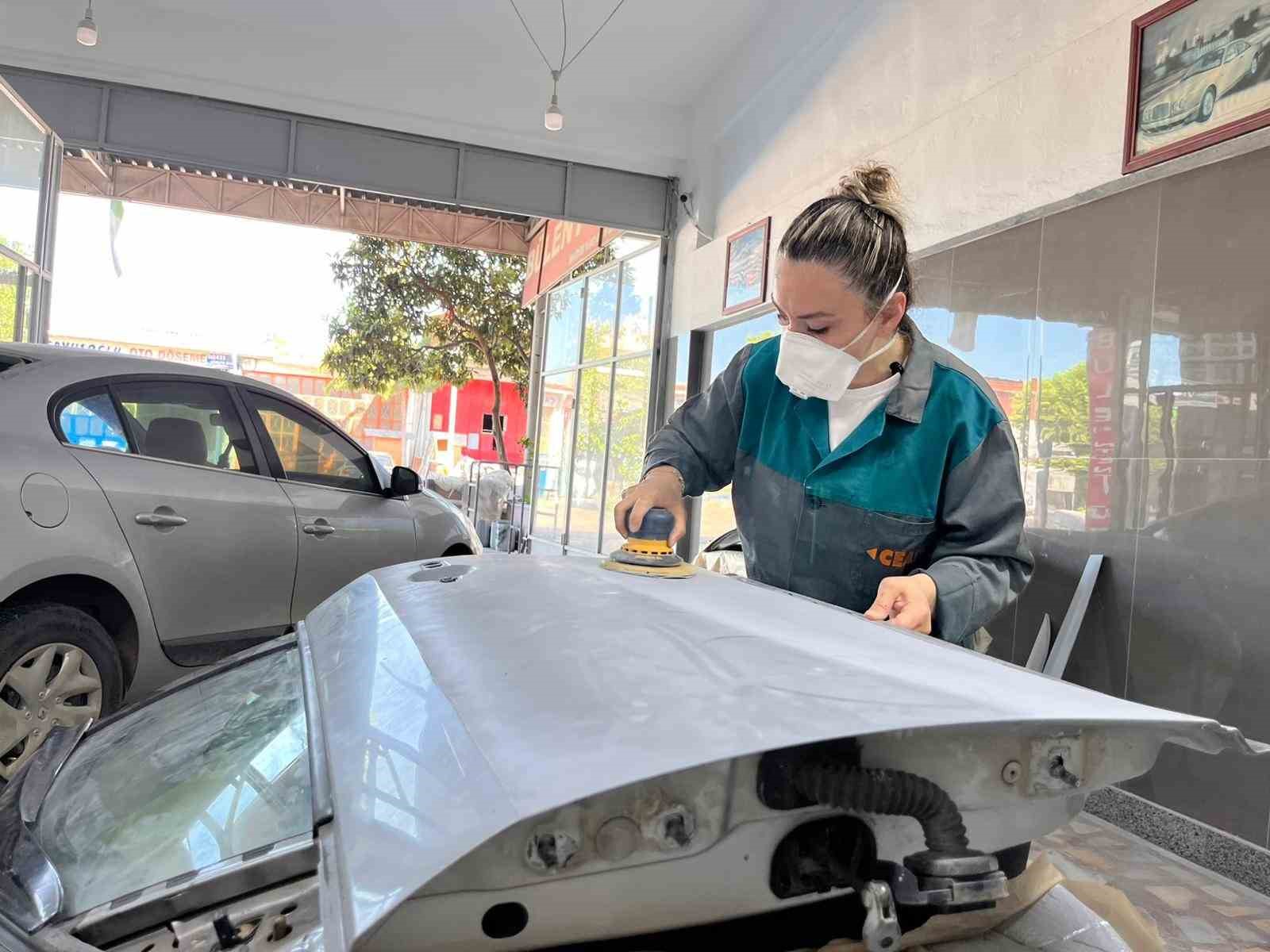 erkek egemen sanayinin kadin kaporta ustasi 1 OH4cfFT8