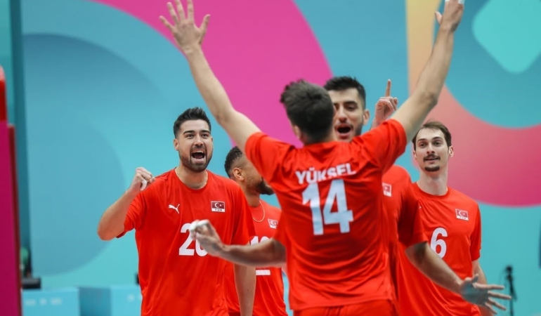 erkek-voleybol-milli-takimi-islami-dayanisma-oyunlarina-galibiyetle-basladi-KdagODYS.jpg