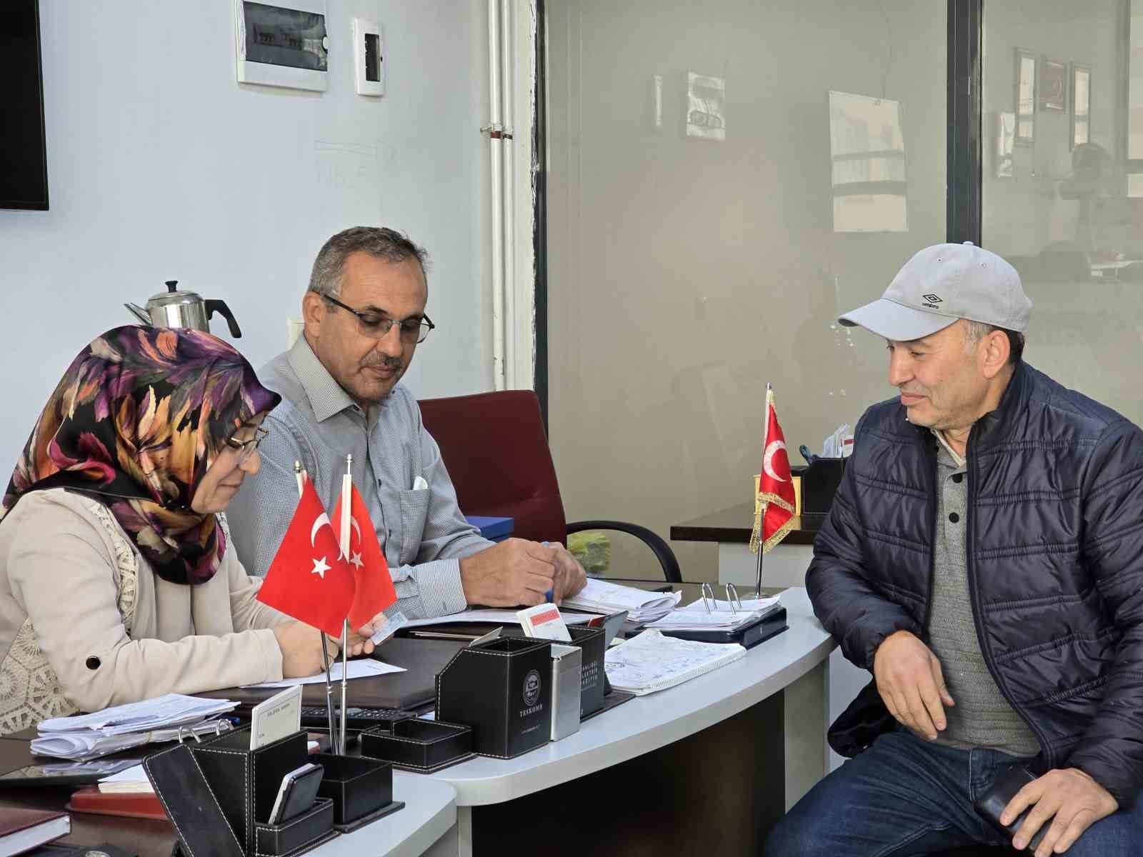 erkeklere yakistirilan muhtarlik mesleginin yozgattaki iki bayan temsilcisinden biri 3