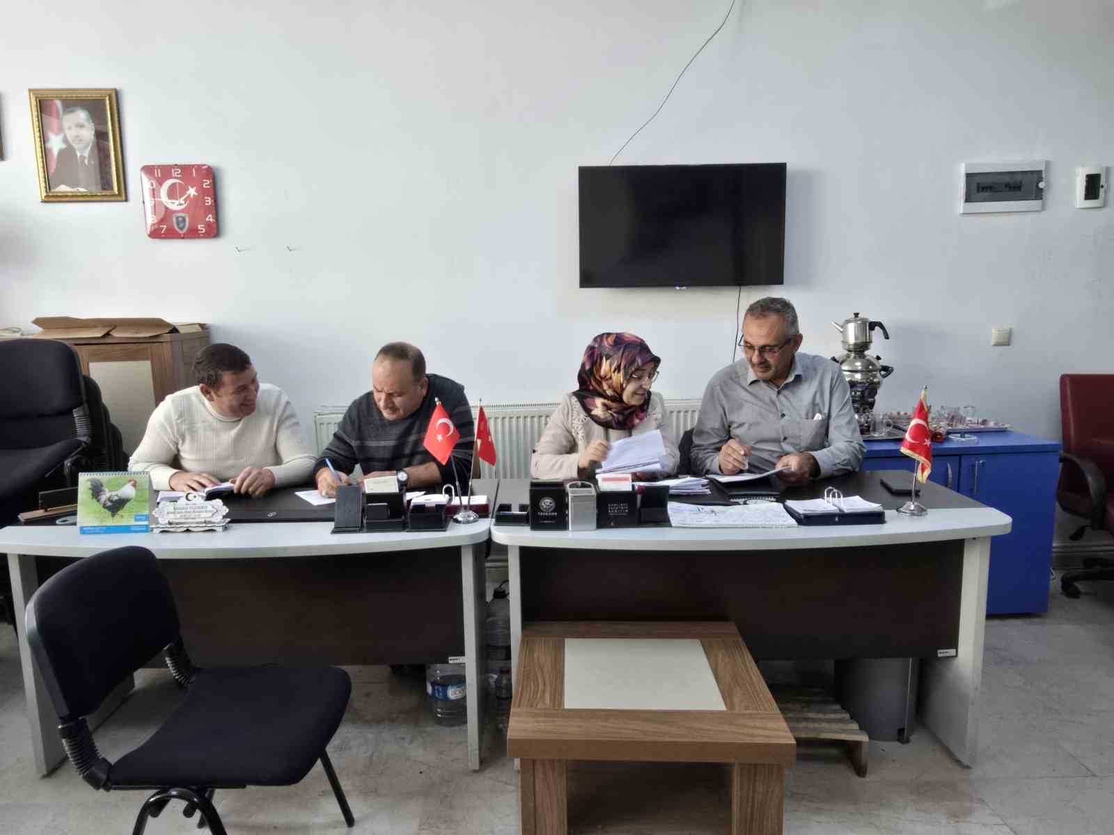 erkeklere yakistirilan muhtarlik mesleginin yozgattaki iki bayan temsilcisinden biri 5 WDrLBPVq