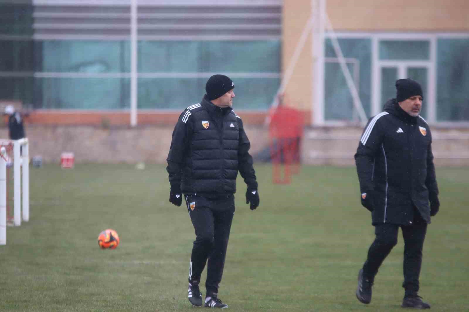Erling Moe: "Savaşarak arzuladığımız skoru elde edeceğimizi düşünüyorum" 5 erling moe savasarak arzuladigimiz skoru elde edecegimizi dusunuyorum 1 SZ2FvIbE