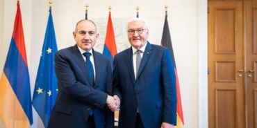 ermenistan-basbakani-pasinyan-almanya-cumhurbaskani-steinmeier-ile-gorustu-PtV3XaXx.jpg